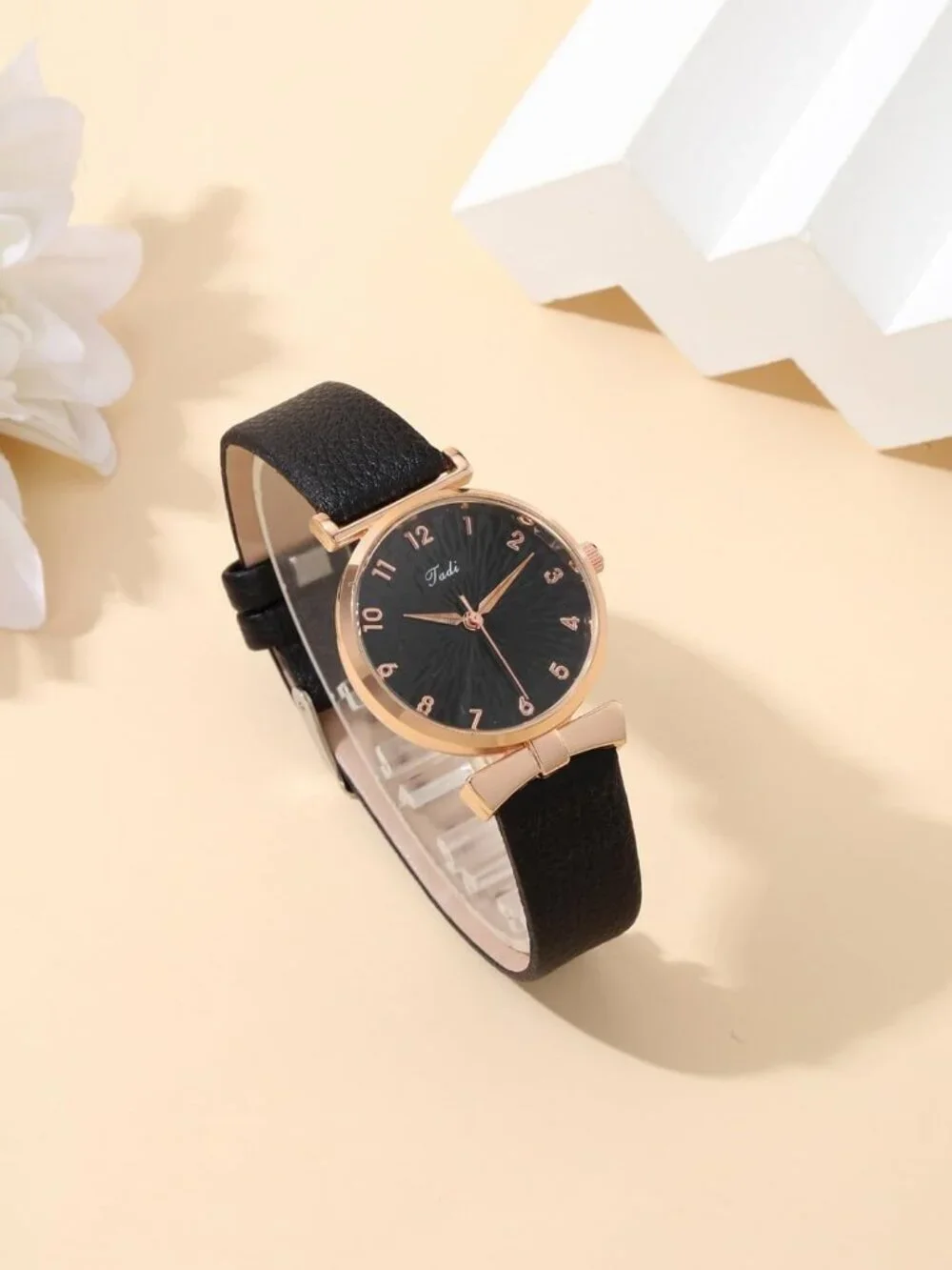 Women's Black Analog Quartz Classic Simple Leather Arabic Numerals Wrist Watch